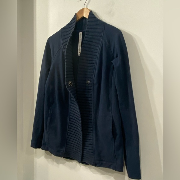 Lululemon Bliss Break Wrap French Terry in Inkwell size 4 - Picture 10 of 15